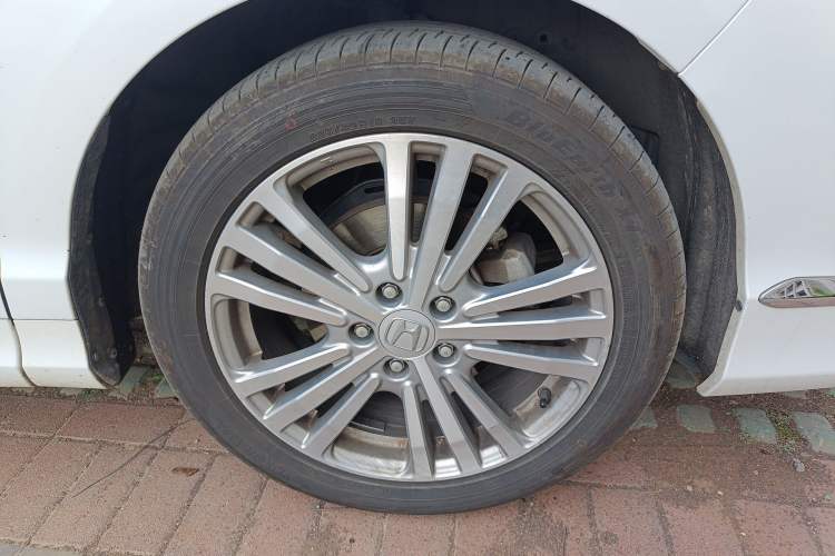 Used Honda Elysion 2016 2.4L Comfort Edition Right Front Wheel Hub