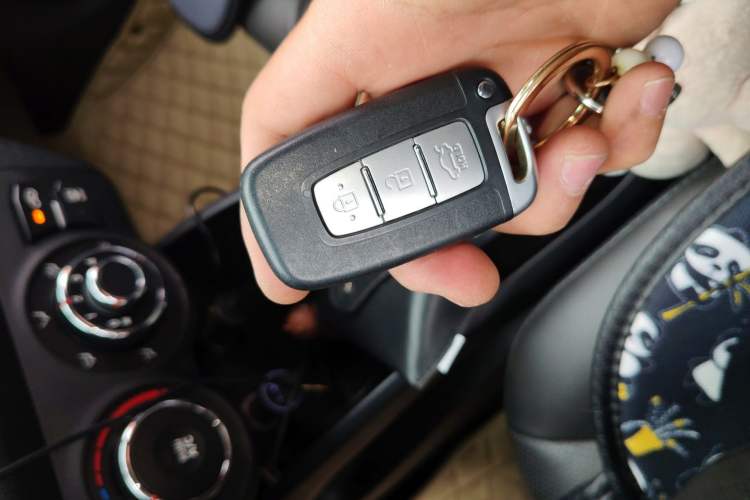 Used Kia K2 2012 Sedan 1.6L Automatic Transmission Premium Commemorative Edition
