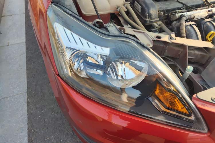 Used Ford Focus 2013 Hatchback Classic 1.8L Automatic Base Model
