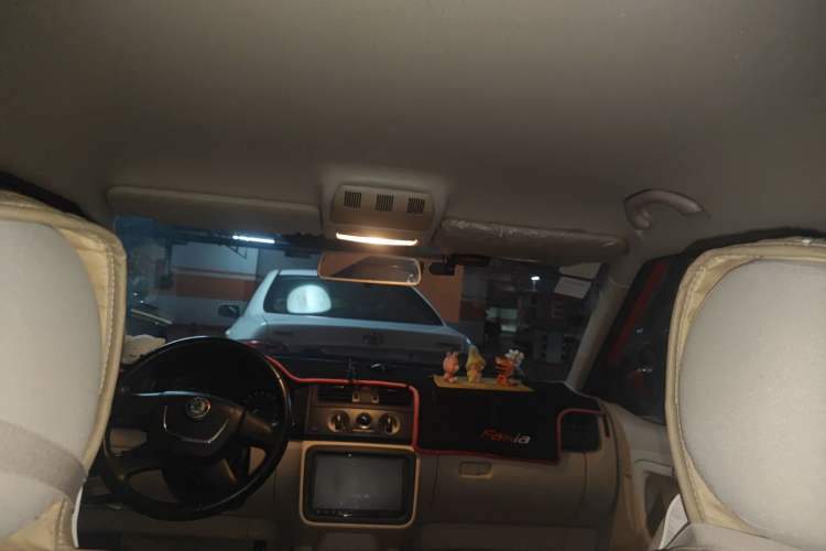 Used Skoda Fabia 2012 1.4L Automatic Crystal Edition
