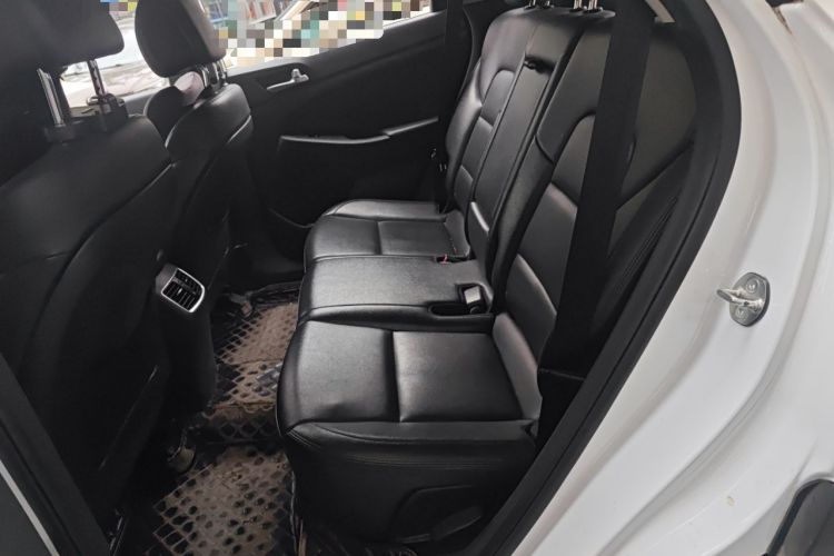 Used Hyundai Tucson 2015 1.6T Dual-Clutch Two-Wheel-Drive Smart Model Left Rear Seat