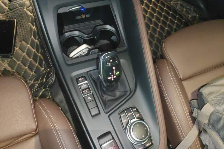 Used BMW X1 2022 sDrive25Li Leading Model Gear Lever