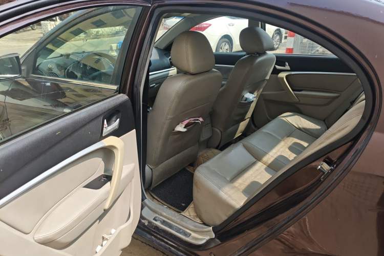 Used Geely Auto Emgrand 2014 Sedan 1.3T CVT Elite Model