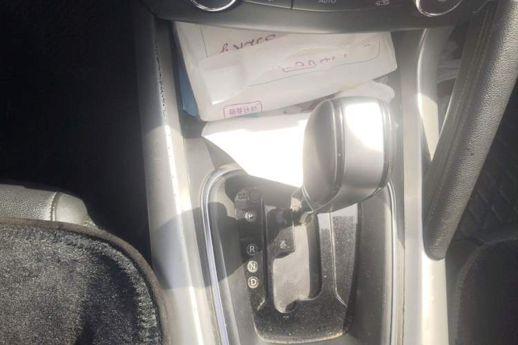 Used Renault Kadjar 2017 2.0L Two-Wheel-Drive Leading Edition Gear Lever