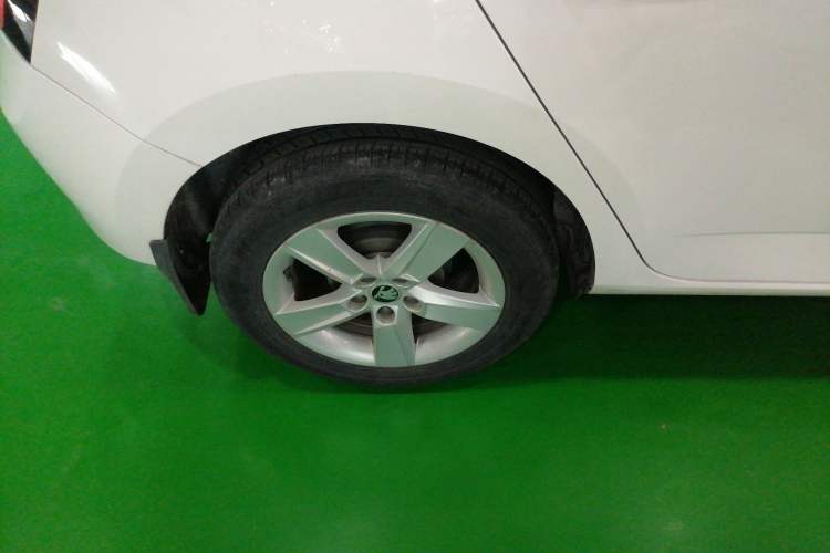 Used Skoda Fabia 2017 1.4L Automatic Car Enjoy Edition
