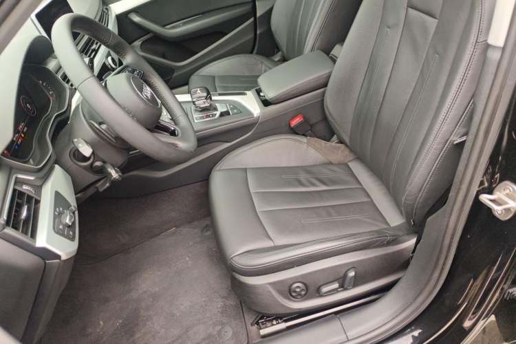 Used Audi A4L 2019 40 TFSI Fashion Edition China VI Emission Standard Left Front Seat