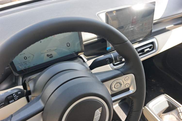 Used Wuling Bingo PLUS 2024 330 km Range Five-Seater Version Gear Lever