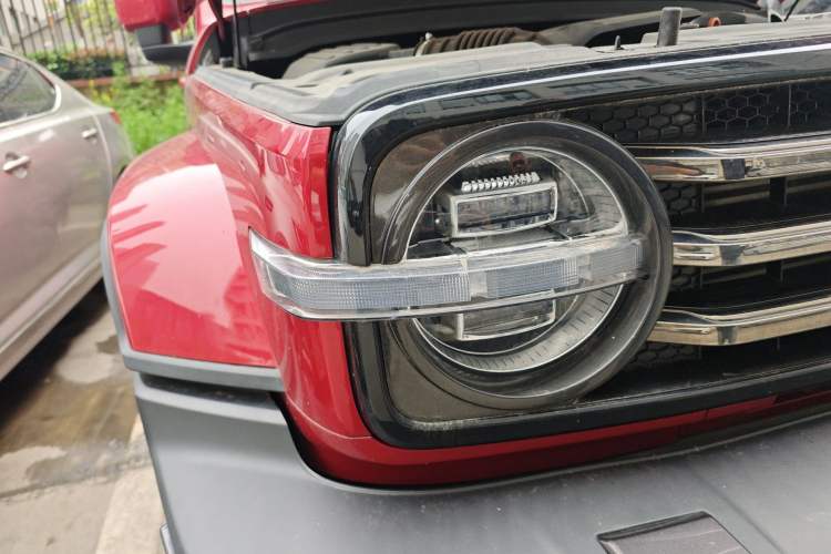 Used Tank 300 2021 City Edition 2.0T—Truly Stylish Right Front Headlight