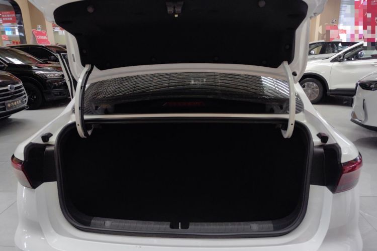 Used Geely Auto Emgrand 2022 4th Generation 1.5L CVT Flagship Model Trunk