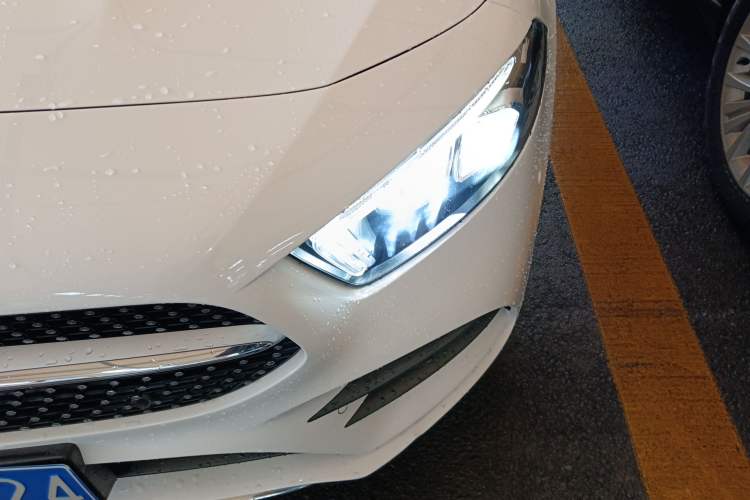 Used Mercedes-Benz A-Class 2022 Revised Version A 200 L Sport Sedan Fashionable Style Left Front Headlight