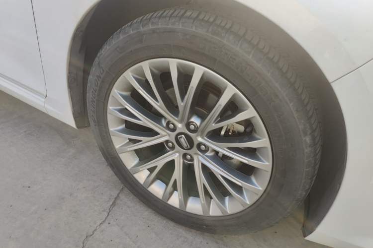Used Bestune B70 2021 1.5T Automatic Enjoyment Model Right Front Wheel Hub