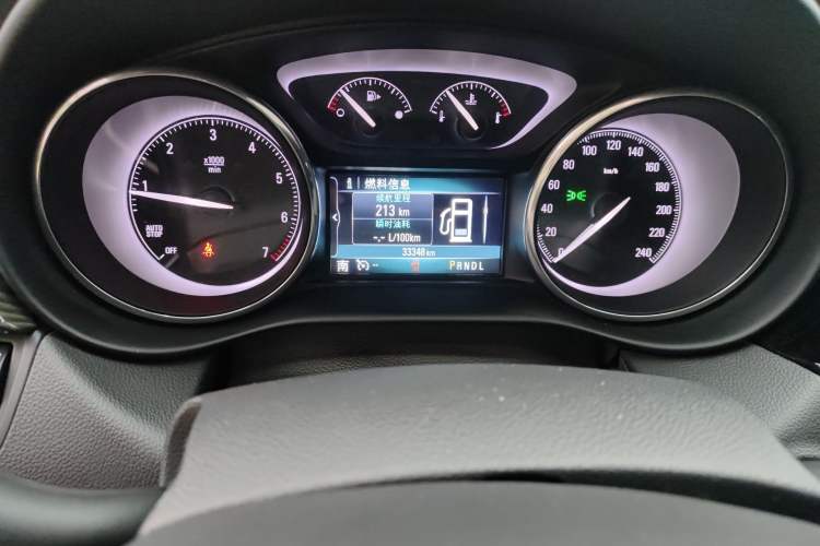Used Buick Envision 2020 20T Two-Wheel Drive Elite Version Odometer Close Up