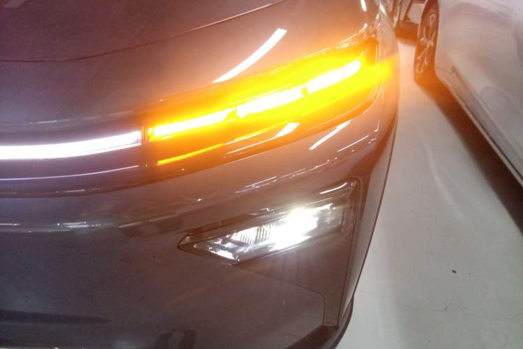 Used Livan Livan 7 2023 605 km ZHU FENG