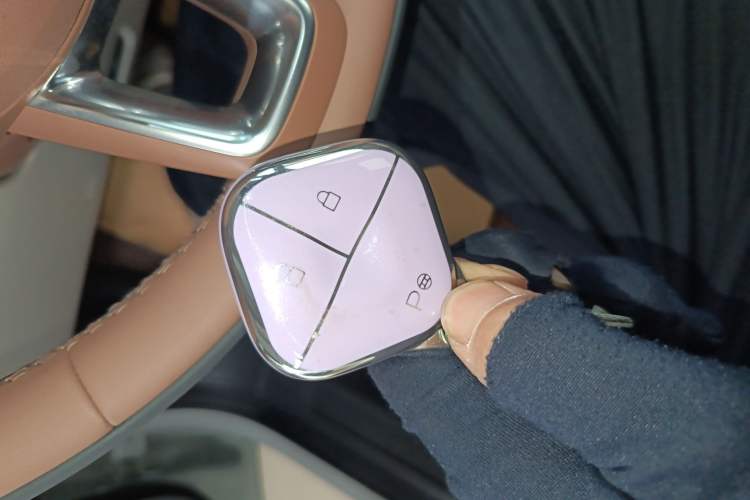 Used Wuling Bingo S 2025 Model 325km Deluxe Edition
