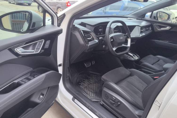 Used Audi Q4 e-tron 2023 40 e-tron Boundary Edition