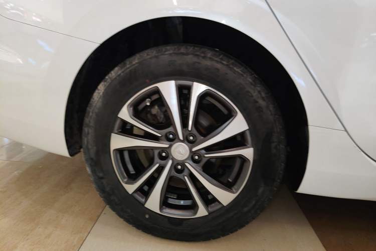 Used CHANGAN Eado 2020 PLUS Million Edition 1.6L GDI CVT Luxury Model Right Rear Wheel Hub
