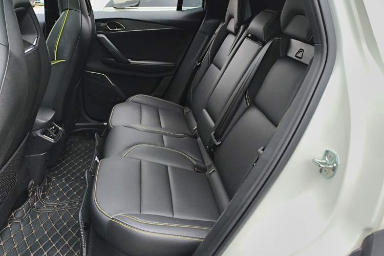 Used Lynk & Co 06 2023 Remix 1.5T Dynamic Halo Left Rear Seat