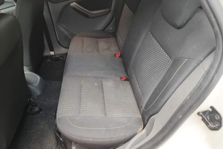 Used Ford Focus 2013 Hatchback Classic 1.8L Automatic Base Model
