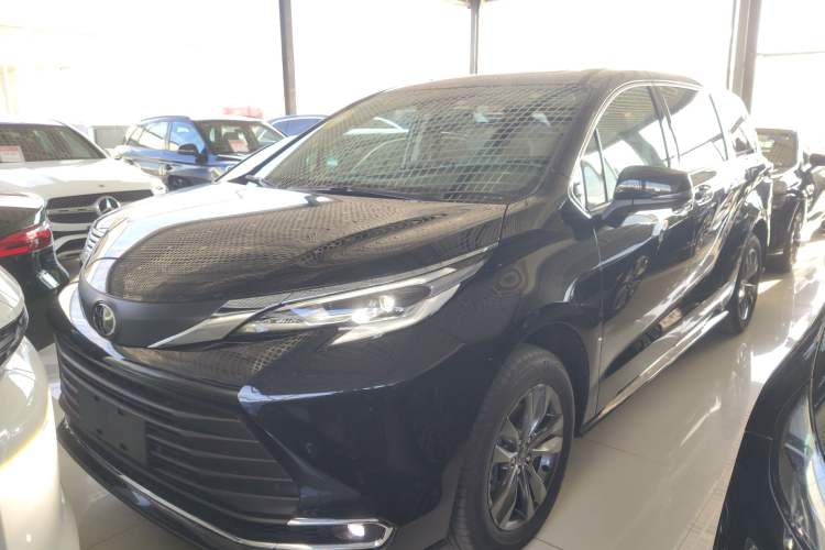 Used Toyota Sienna 2026 Model 2.5L Dual-Engine Two-Wheel-Drive Comfort Edition