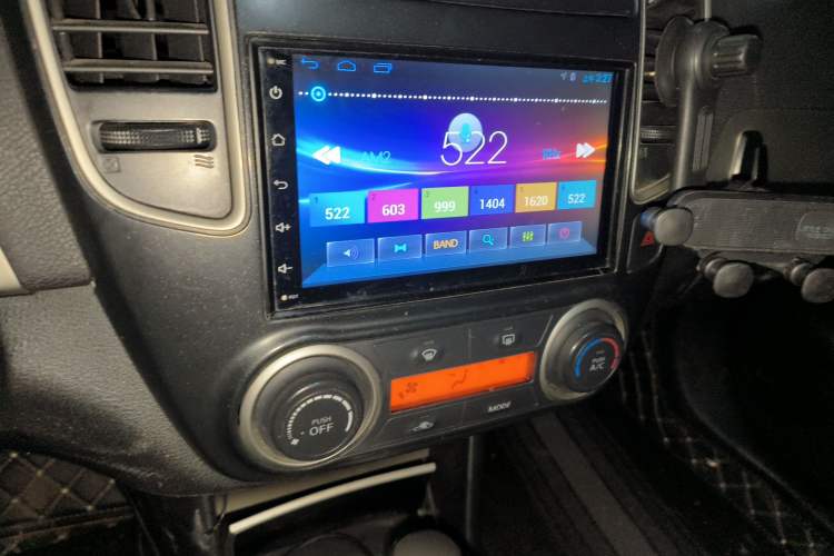 Used Nissan Sylphy 2016 Classic 1.6XE Automatic Leading Edition Audio And AC Panel