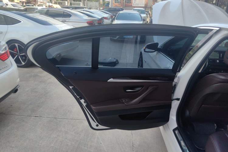 Used BMW 5 Series 2014 525Li Luxury Design Package Left Rear Door Interior