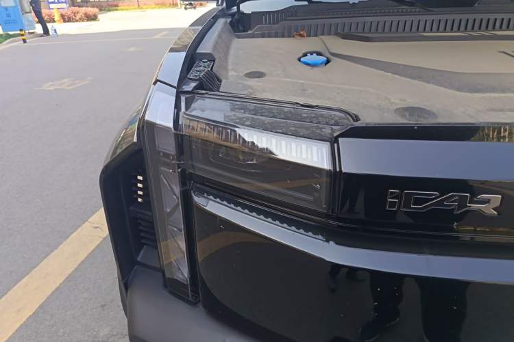 Used iCAR 03T 2024 520km Two-Wheel Drive Long-Range Version Right Front Headlight