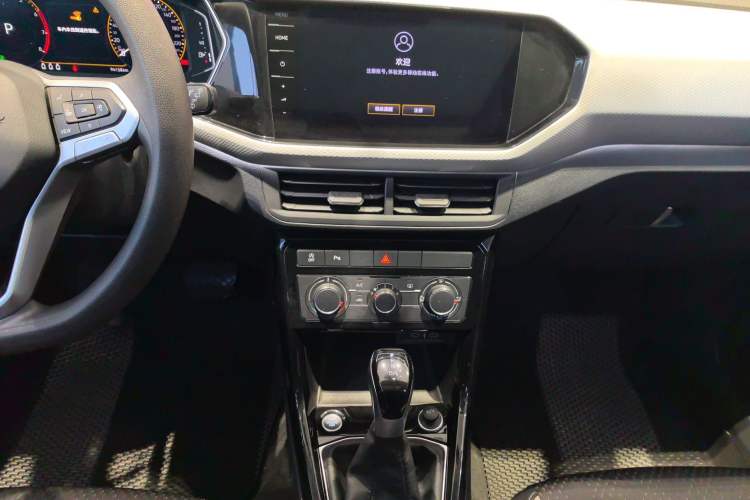 Used Volkswagen Tacqua 2021 200TSI DSG JoyConnect Edition
