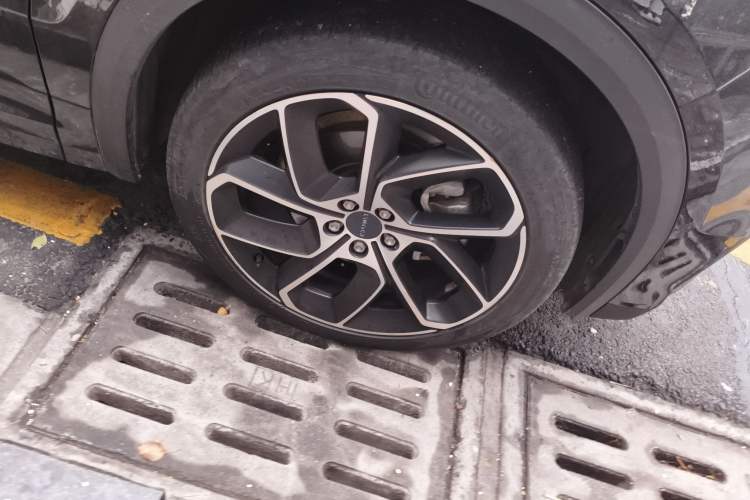 Used Lynk & Co 05 2020 2.0TD Two-Wheel Drive Shine Halo