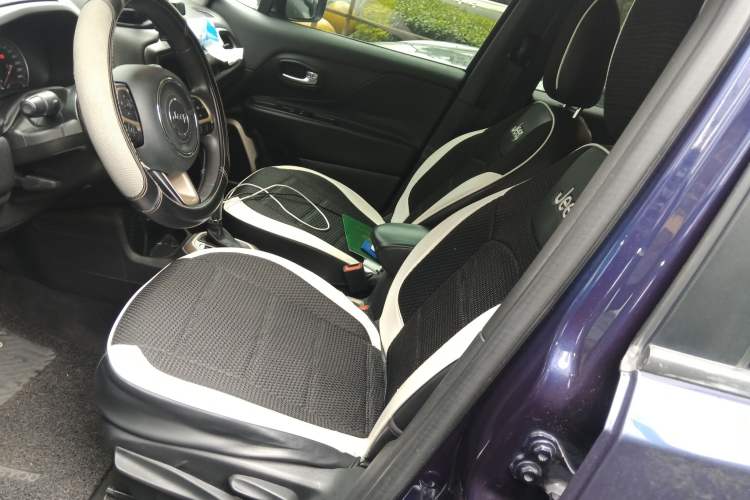 Used Jeep Renegade 2018 Connected Large Screen Version 180T Automatic High-Energy Edition