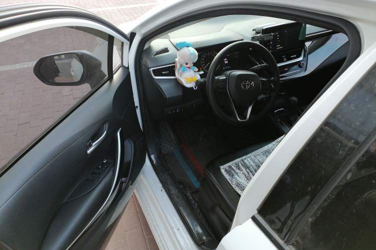 Used Toyota Corolla 2022 Dual-Motor 1.8L E-CVT Pioneer Edition
