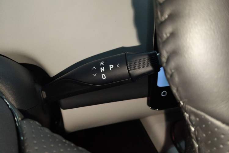 Used VOYAH COURAGE 2024 Ultra-Long Range Smart Enjoyment Version Gear Lever