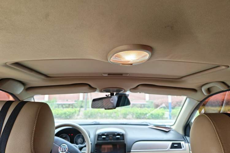 Used Buick Excelle 2013 1.5L Manual Classic Model Headliner