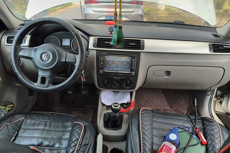 Used Volkswagen Bora 2011 1.6L Manual Fashion Edition
