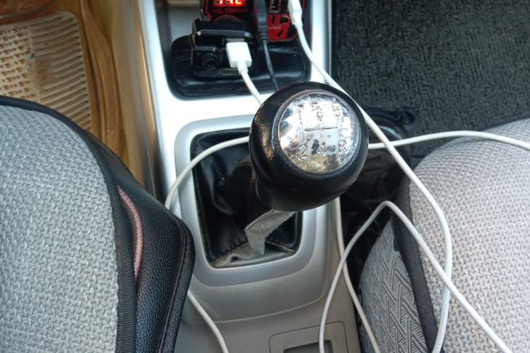 Used CHANGAN Alsvin V3 2012 1.3L Manual Comfort Version China IV Standard
