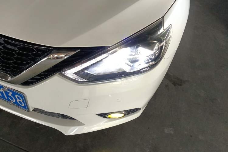 Used Nissan Sylphy 2016 1.6XV CVT Smart Enjoyment Version Left Front Headlight