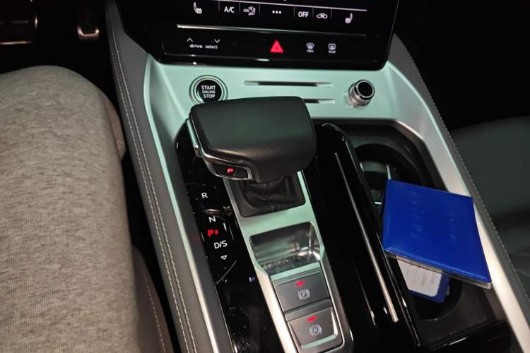 Used Audi Q6 2024 45 TFSI quattro Qiyun Edition Yulin Package 7 Seats
