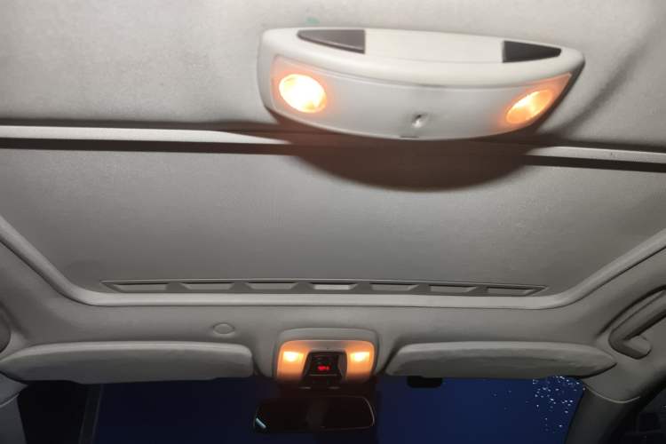 Used Volvo V60 2014 T5 Zhiya Edition Headliner