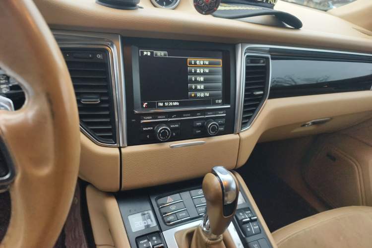 Used Porsche Macan 2014 Macan S 3.0T Audio And AC Panel