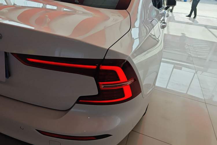 Used Volvo S60 2022 B4 Zhiyi Luxury Edition