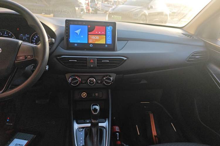 Used Hyundai Celesta 2018 1.6L Automatic GL Enjoyment Version China V Standard