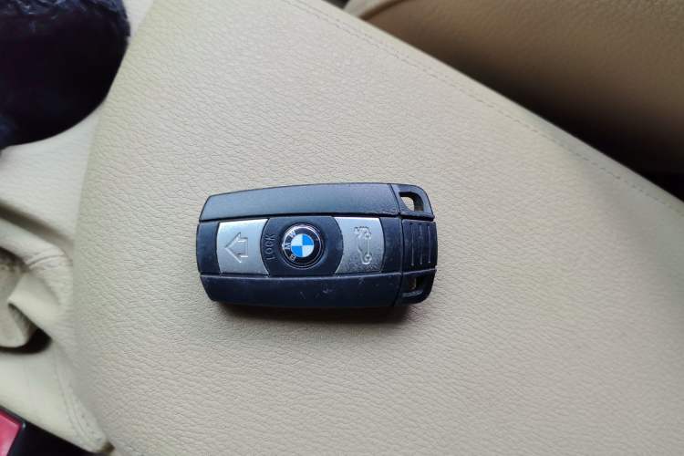 Used BMW X1 2010 sDrive18i Luxury Model Vehicle Key