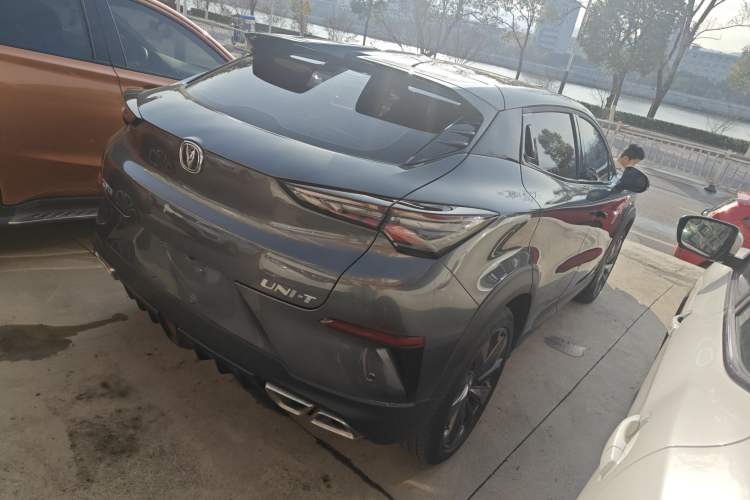 Used CHANGAN UNI-T 2020 1.5T Prestige Version
