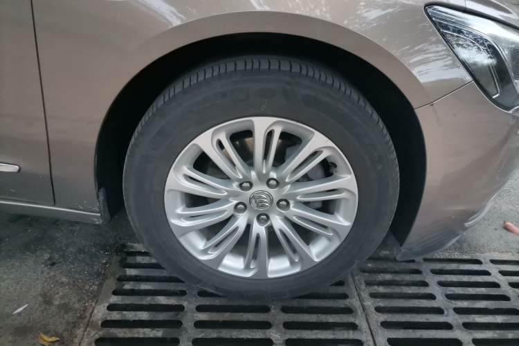 Used Buick LaCrosse 2016 30H Elite Edition