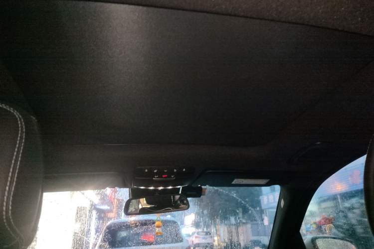 Used Mercedes-Benz GLC 2016 GLC 260 4MATIC Luxury Model
