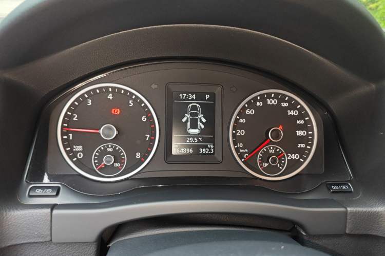 Used Volkswagen Tiguan 2015 1.8TSI Automatic Two-Wheel Drive Trend Edition Instrument Cluster