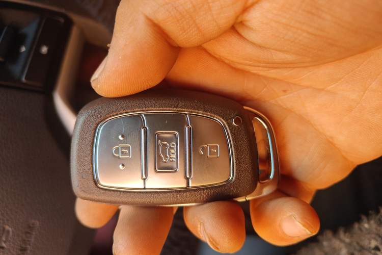 Used Hyundai Tucson 2018 1.6T Dual-Clutch Two-Wheel Drive 15th Anniversary Special Edition Vehicle Key