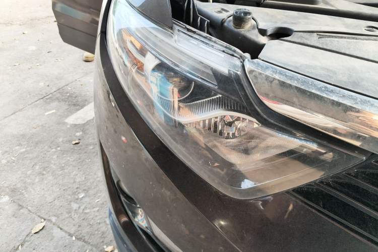 Used Soueast DX7 2015 1.5T Automatic Luxury Model
