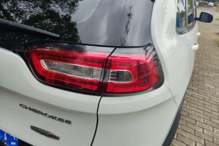 Used Jeep Cherokee 2016 2.4L Professional Edition