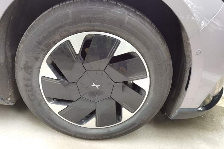 Used XPeng P7+ 2024 Long-Range Max Right Front Wheel Hub