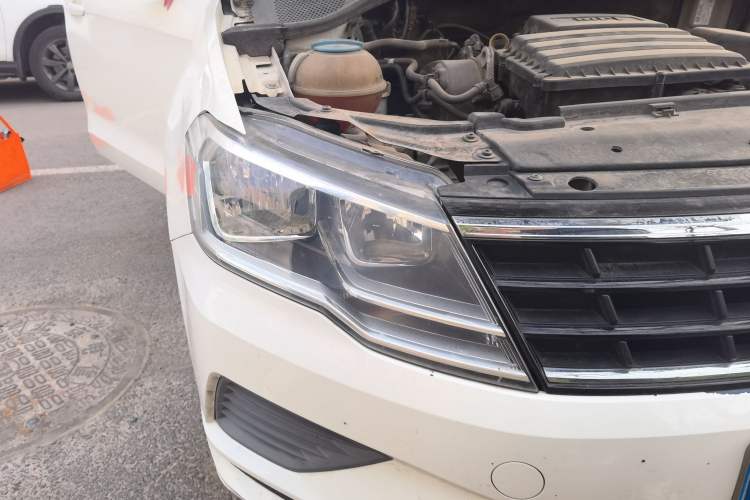 Used Volkswagen Jetta 2017 1.5L Manual Fashion Edition
